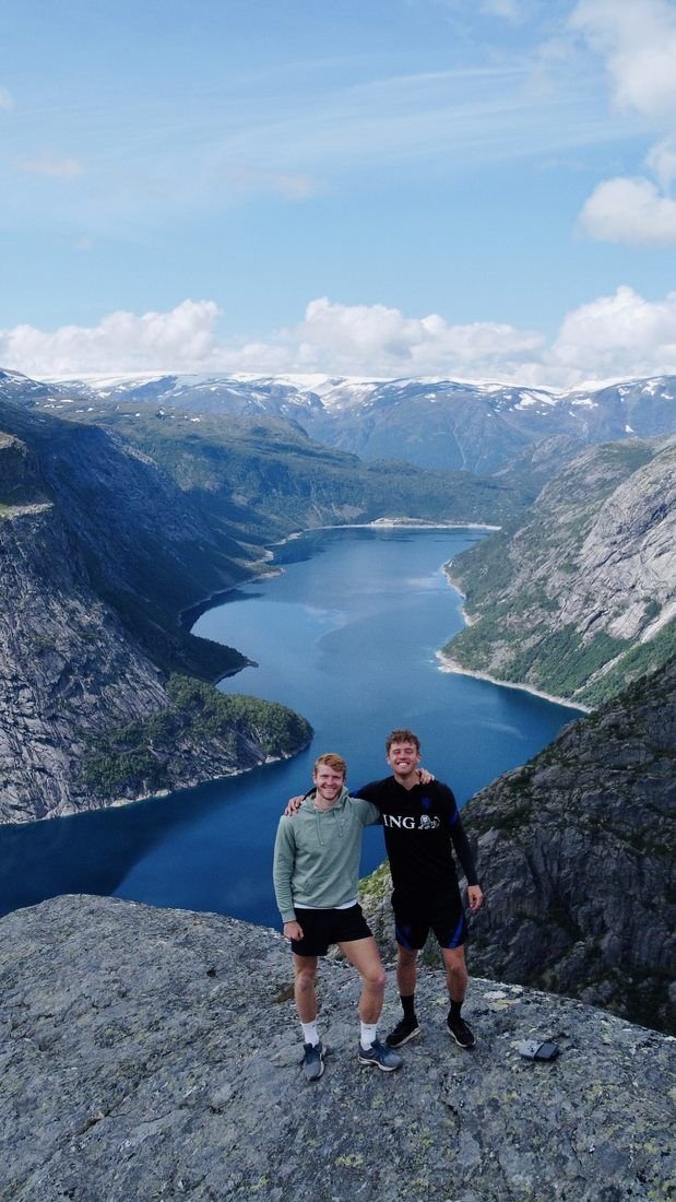 Uitzicht bij de Trolltunga-hike