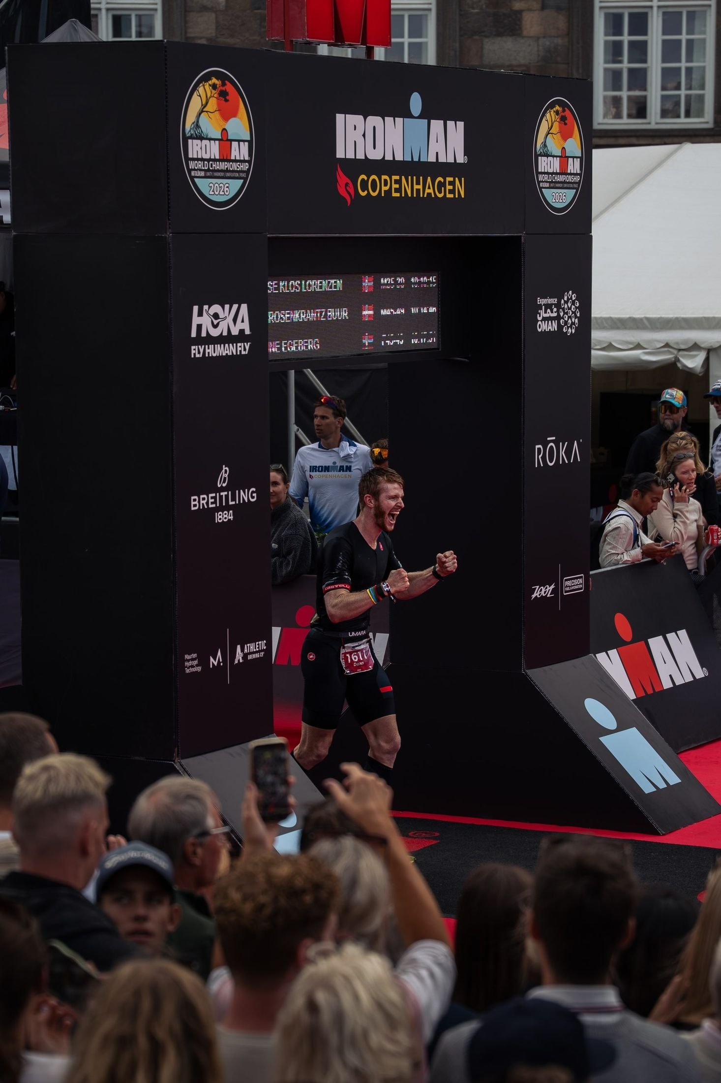 Finisher onder de Ironman-boog in Kopenhagen